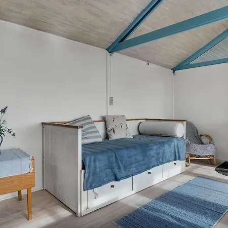 Lovely In With Kitchen Holiday home *